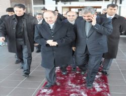 Akdağ’dan yabancı doktor değerlendirmesi